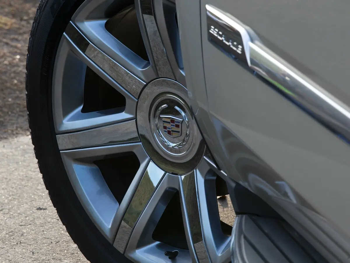 Cadillac Escalade IV Внедорожник 5 дв. — сүрөт 16
