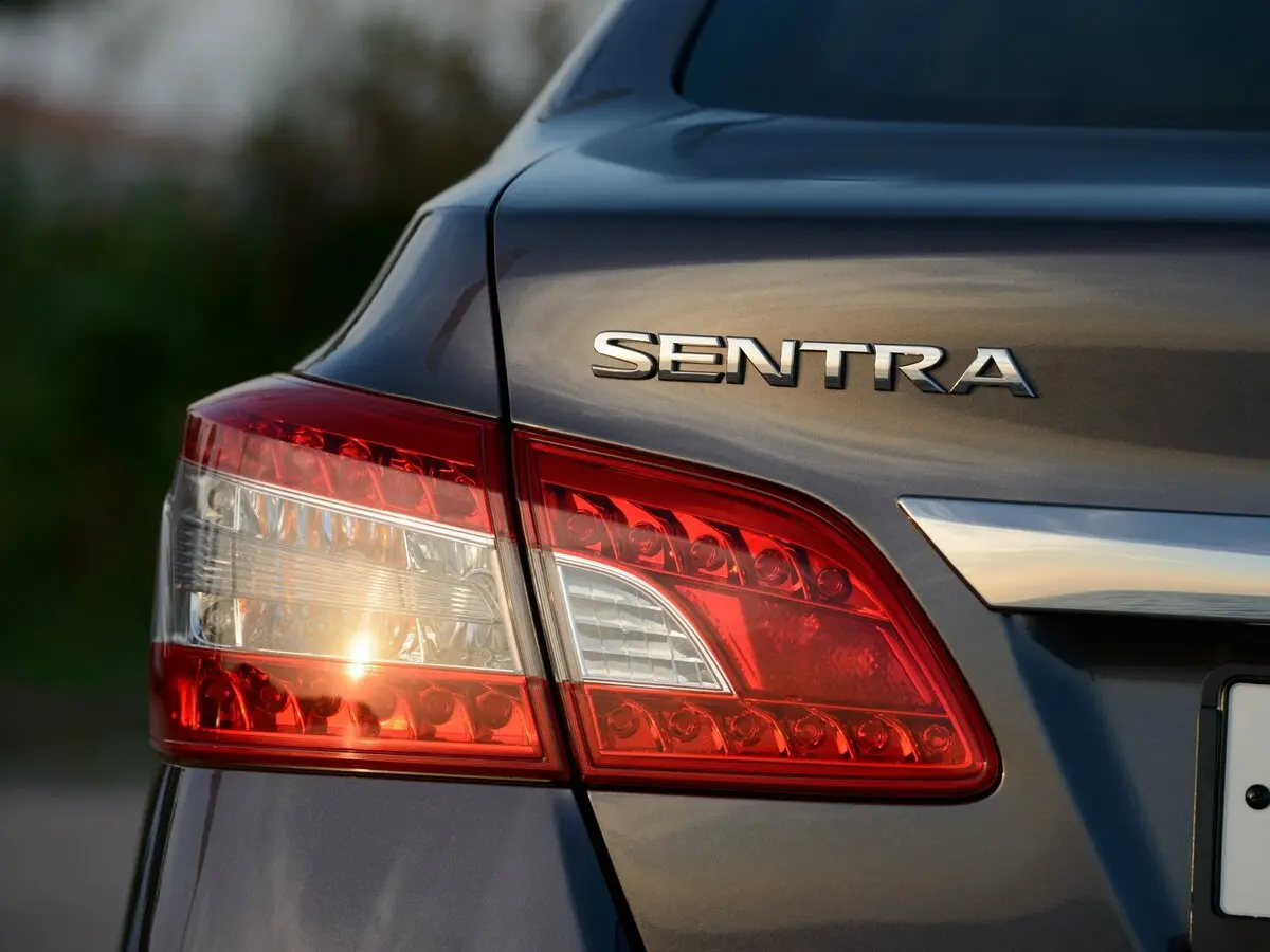 Nissan Sentra VII (B17) Седан — сүрөт 14