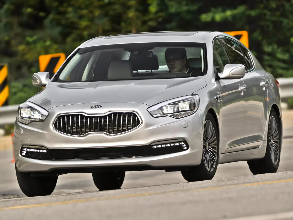 Kia Quoris I Рестайлинг Седан — сүрөт 2