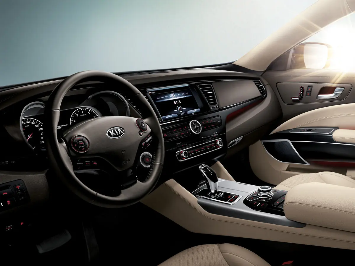 Kia Quoris I Рестайлинг Седан — сүрөт 6