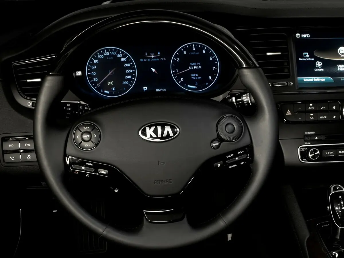 Kia Quoris I Рестайлинг Седан — сүрөт 8