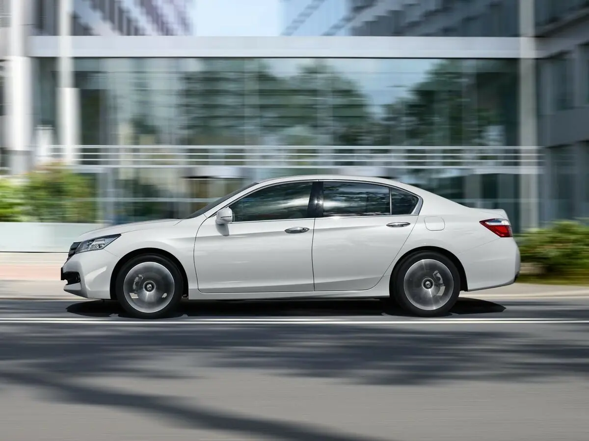 Honda Accord IX Рестайлинг (CIS) Седан — фото 2