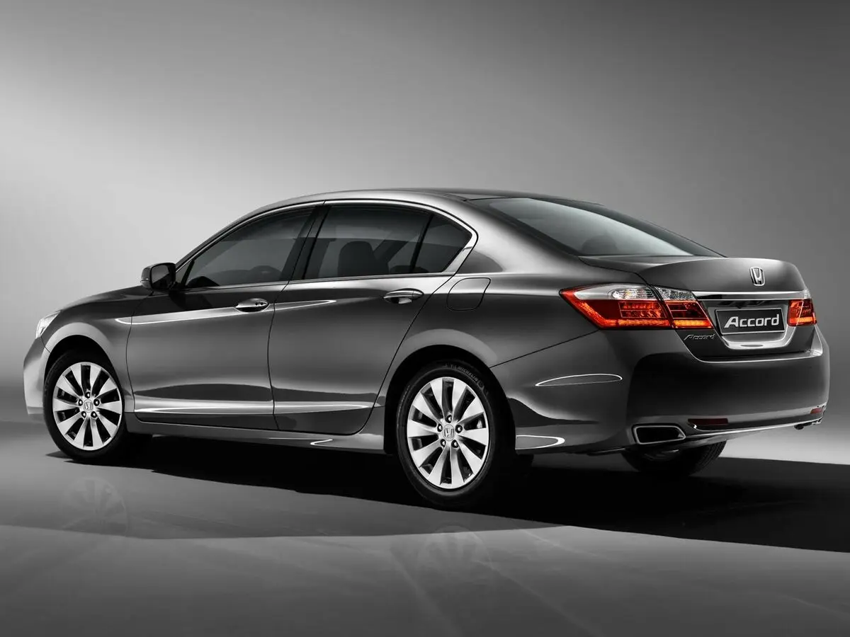Honda Accord IX Рестайлинг (CIS) Седан — фото 4