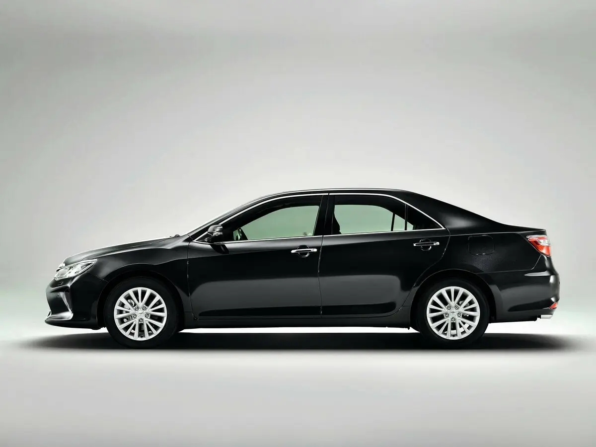 Toyota Camry VII (XV50) Рестайлинг Седан — сүрөт 2
