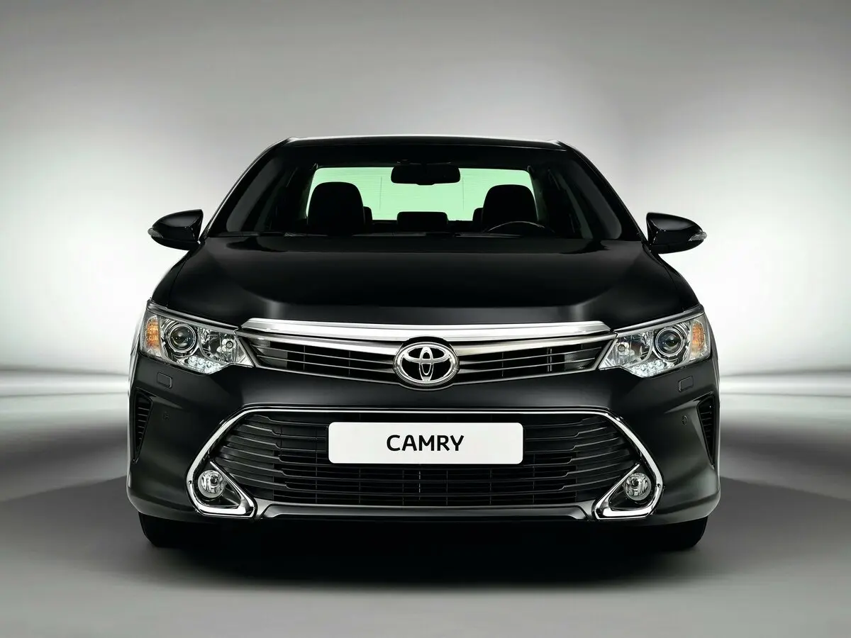 Toyota Camry VII (XV50) Рестайлинг Седан — сүрөт 3