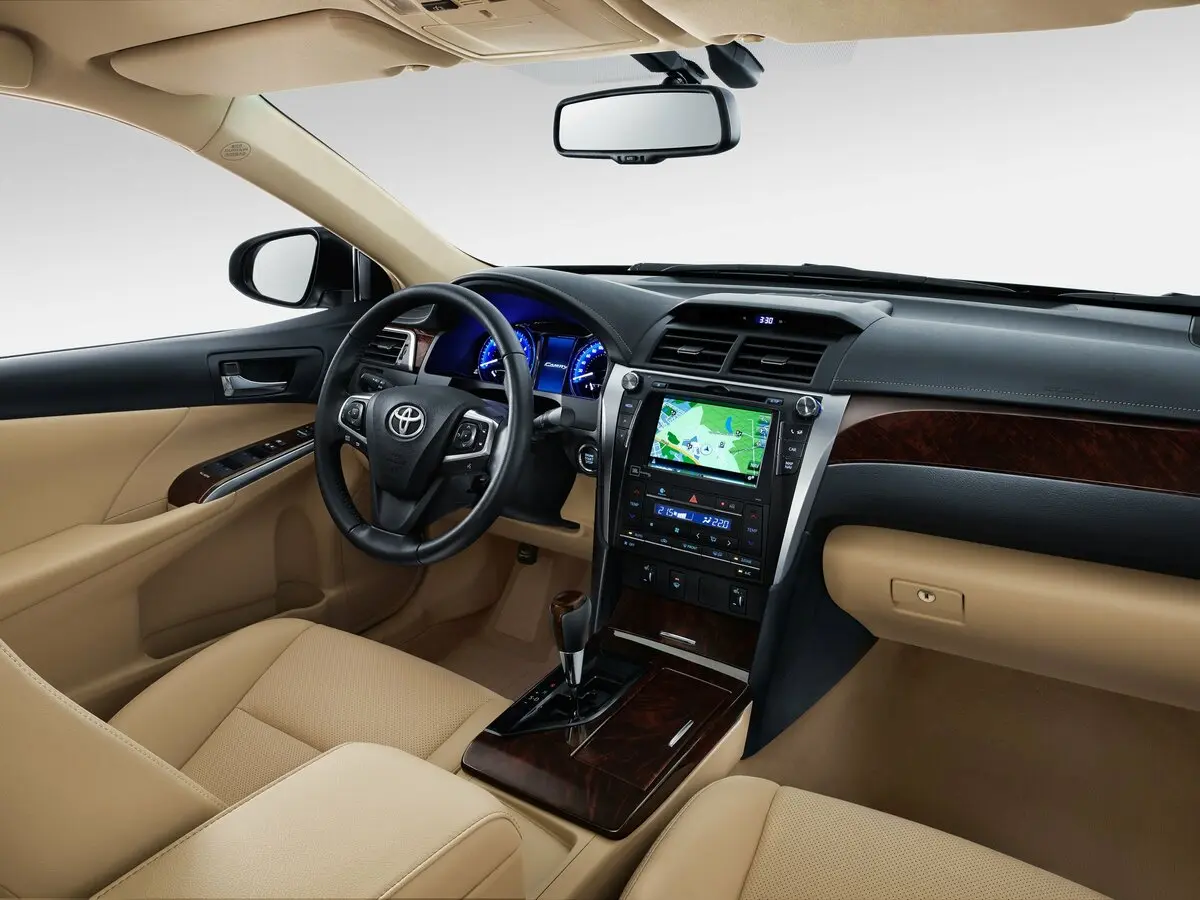 Toyota Camry VII (XV50) Рестайлинг Седан — сүрөт 7