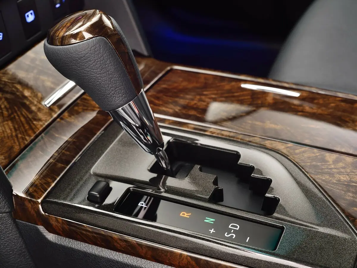 Toyota Camry VII (XV50) Рестайлинг Седан — сүрөт 14