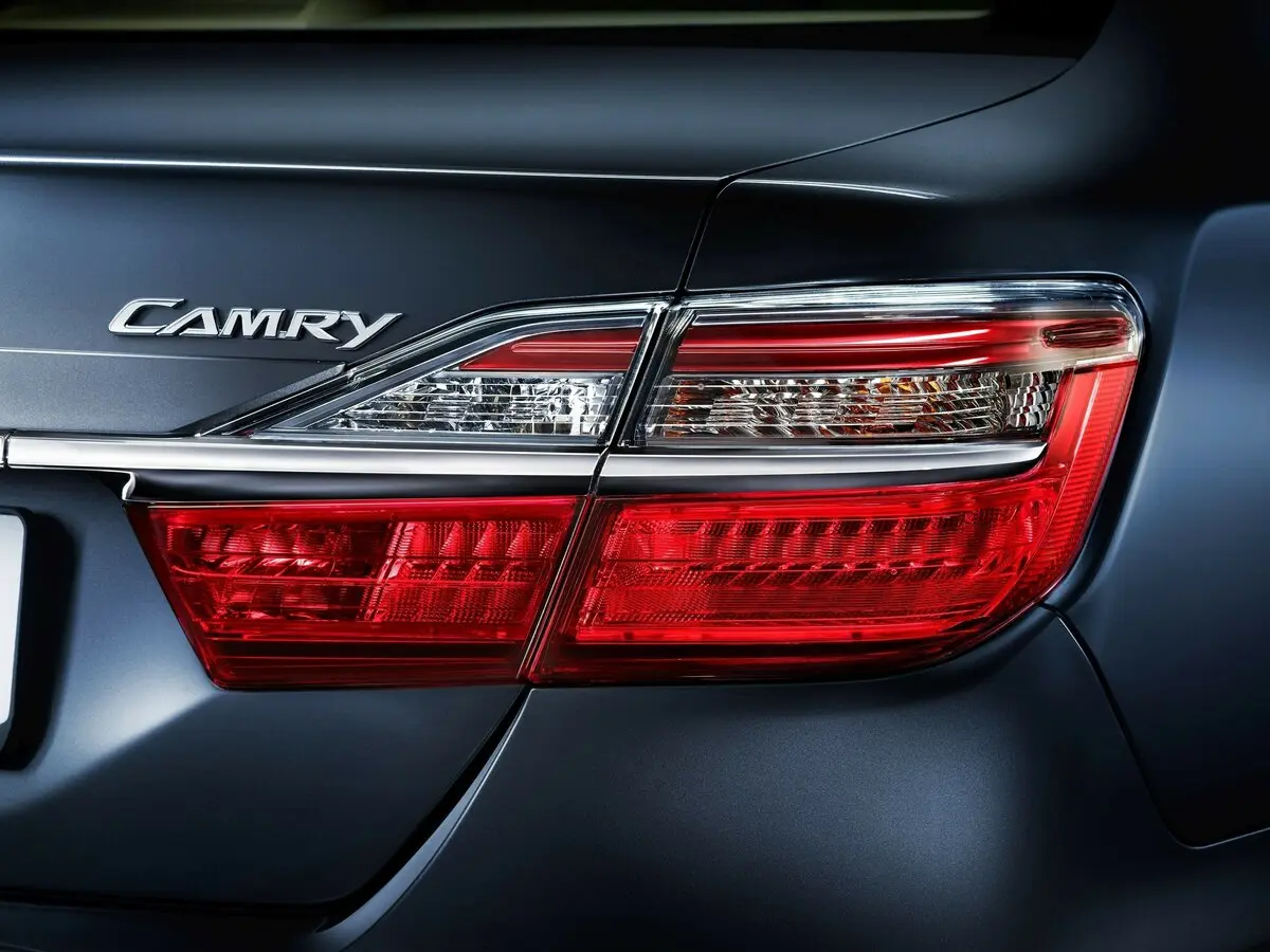Toyota Camry VII (XV50) Рестайлинг Седан — сүрөт 17