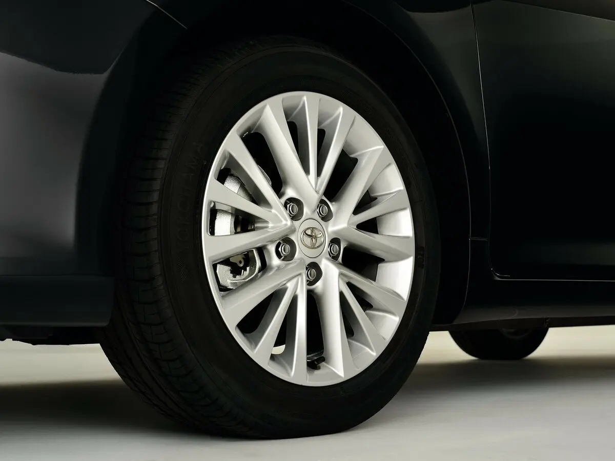 Toyota Camry VII (XV50) Рестайлинг Седан — сүрөт 20