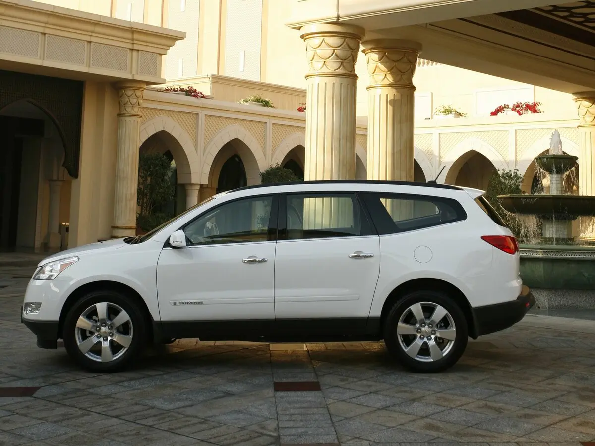 Chevrolet Traverse I Внедорожник 5 дв. — 照片 2
