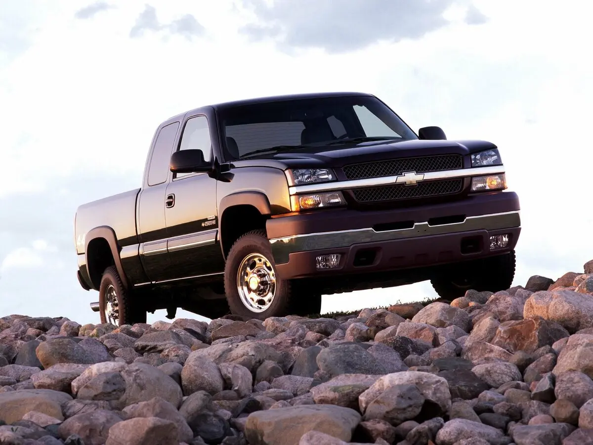 Chevrolet Silverado I (GMT800) Рестайлинг Пикап Полуторная кабина Extended Cab — photo 3