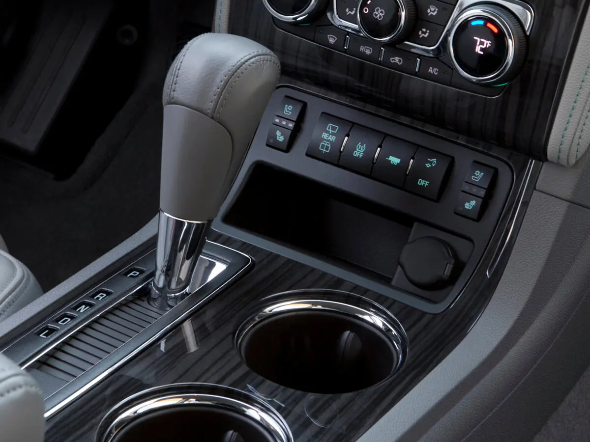 Chevrolet Traverse I Рестайлинг Внедорожник 5 дв. — photo 7