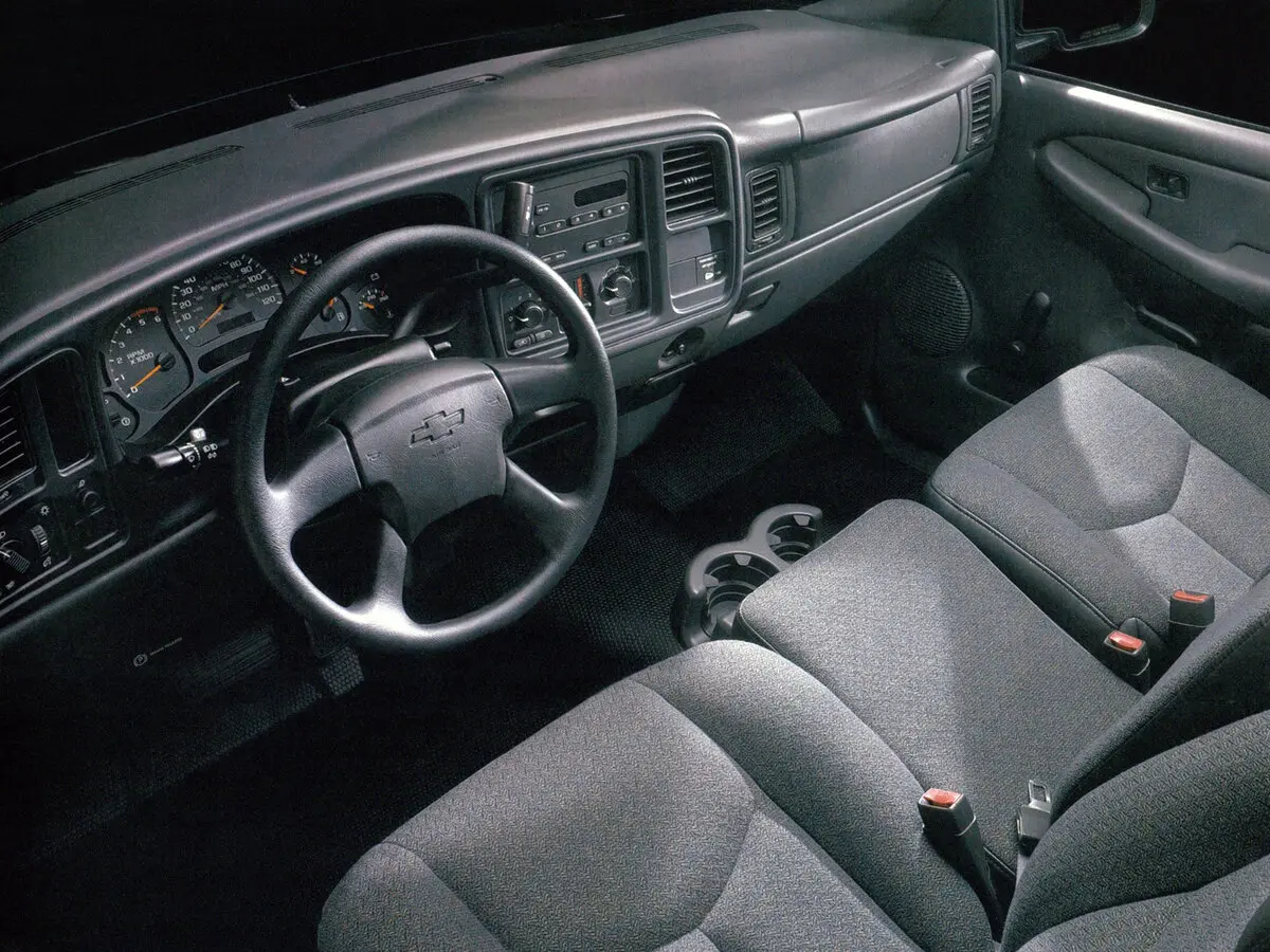 Chevrolet Silverado I (GMT800) Рестайлинг Пикап Одинарная кабина Regular Cab — 照片 5
