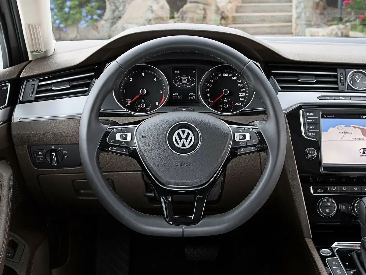 Volkswagen Passat B8 Седан — фото 9