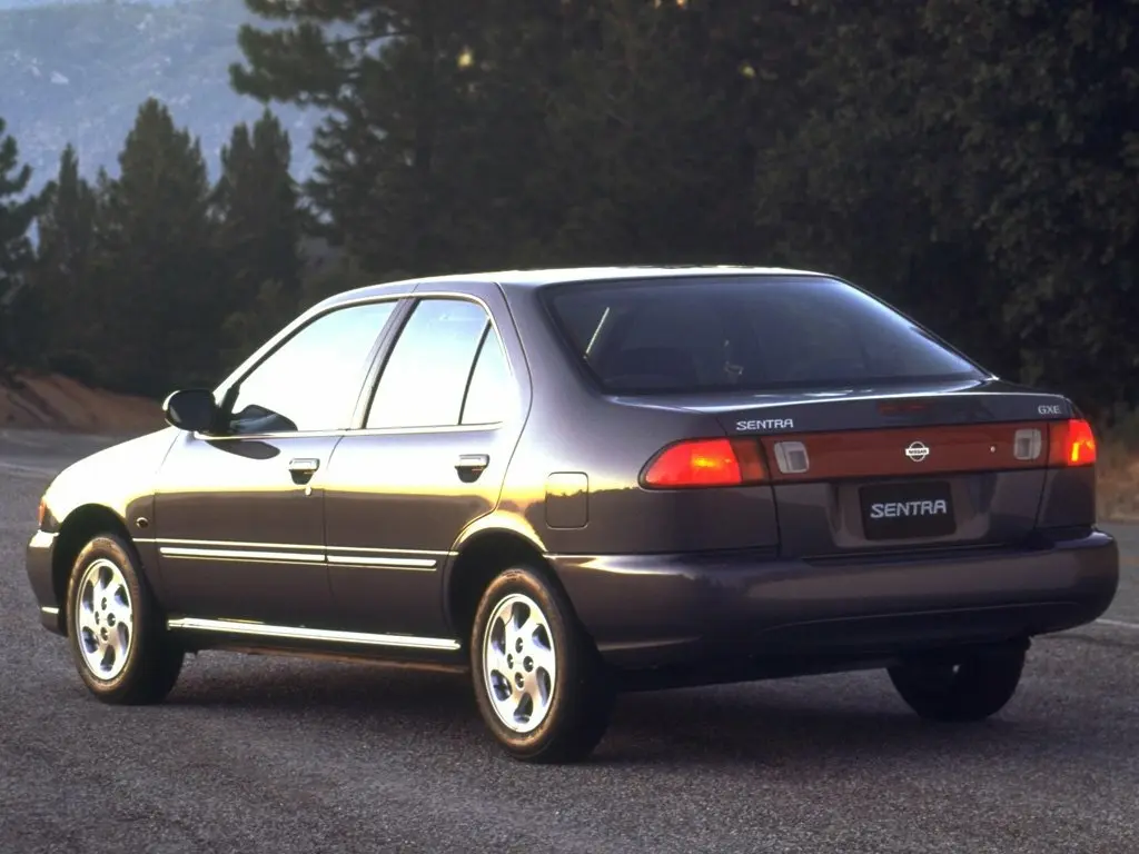 Nissan Sentra IV (B14) Седан — photo 2