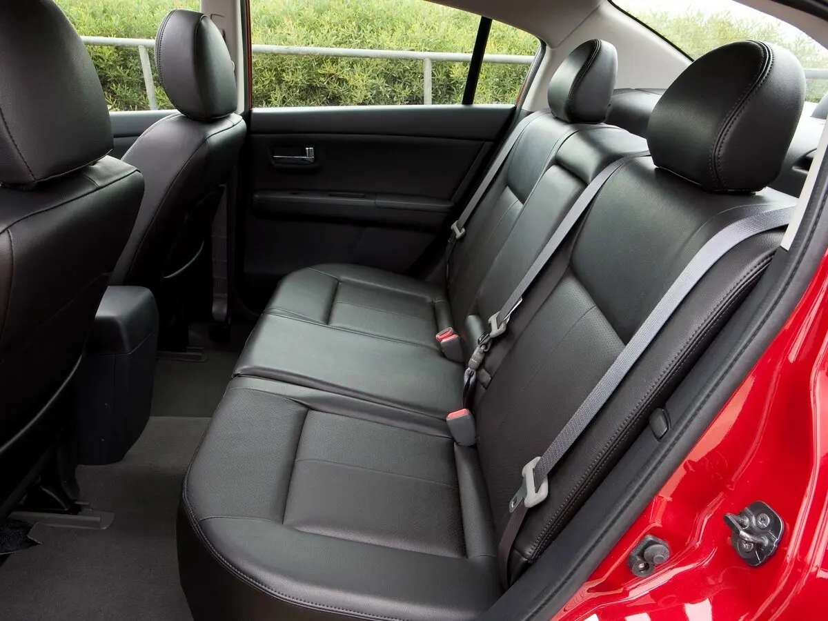 Nissan Sentra VI (B16) Рестайлинг Седан — сүрөт 8