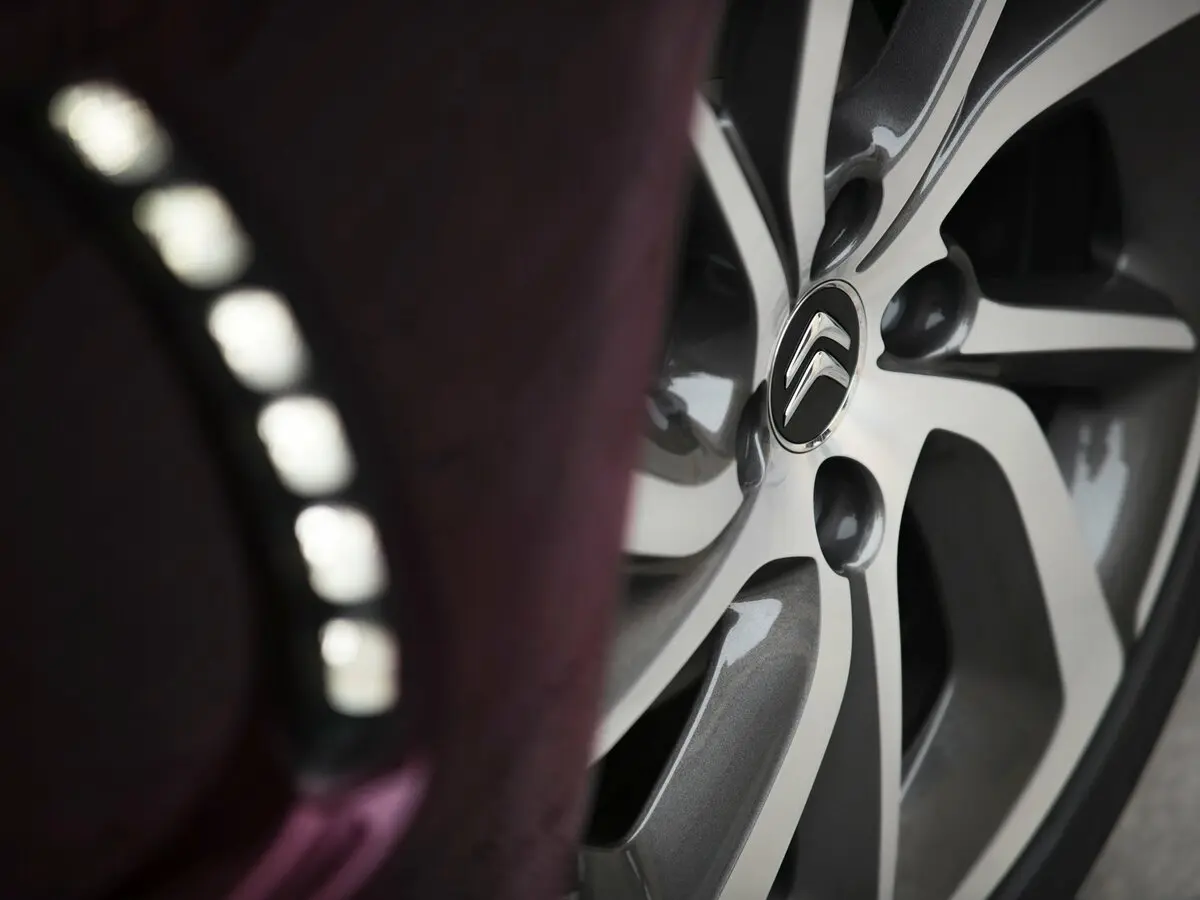 Citroen DS3 I Рестайлинг Хэтчбек 3 дв. — сүрөт 12