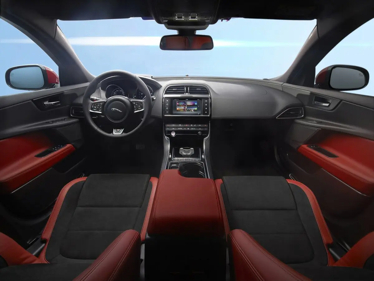 Jaguar XE I Седан — сүрөт 6