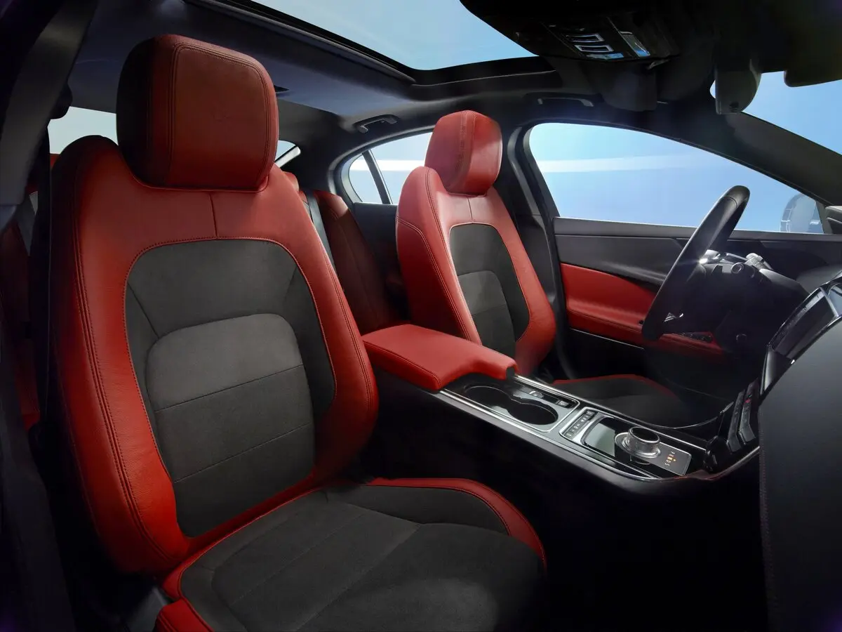 Jaguar XE I Седан — сүрөт 13