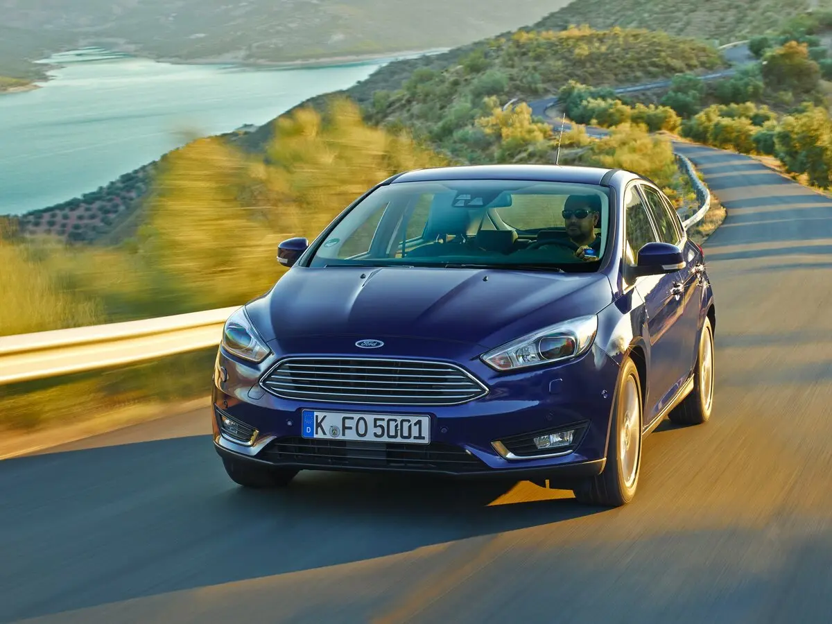 Ford Focus III Рестайлинг Хэтчбек 5 дв. — фото 3