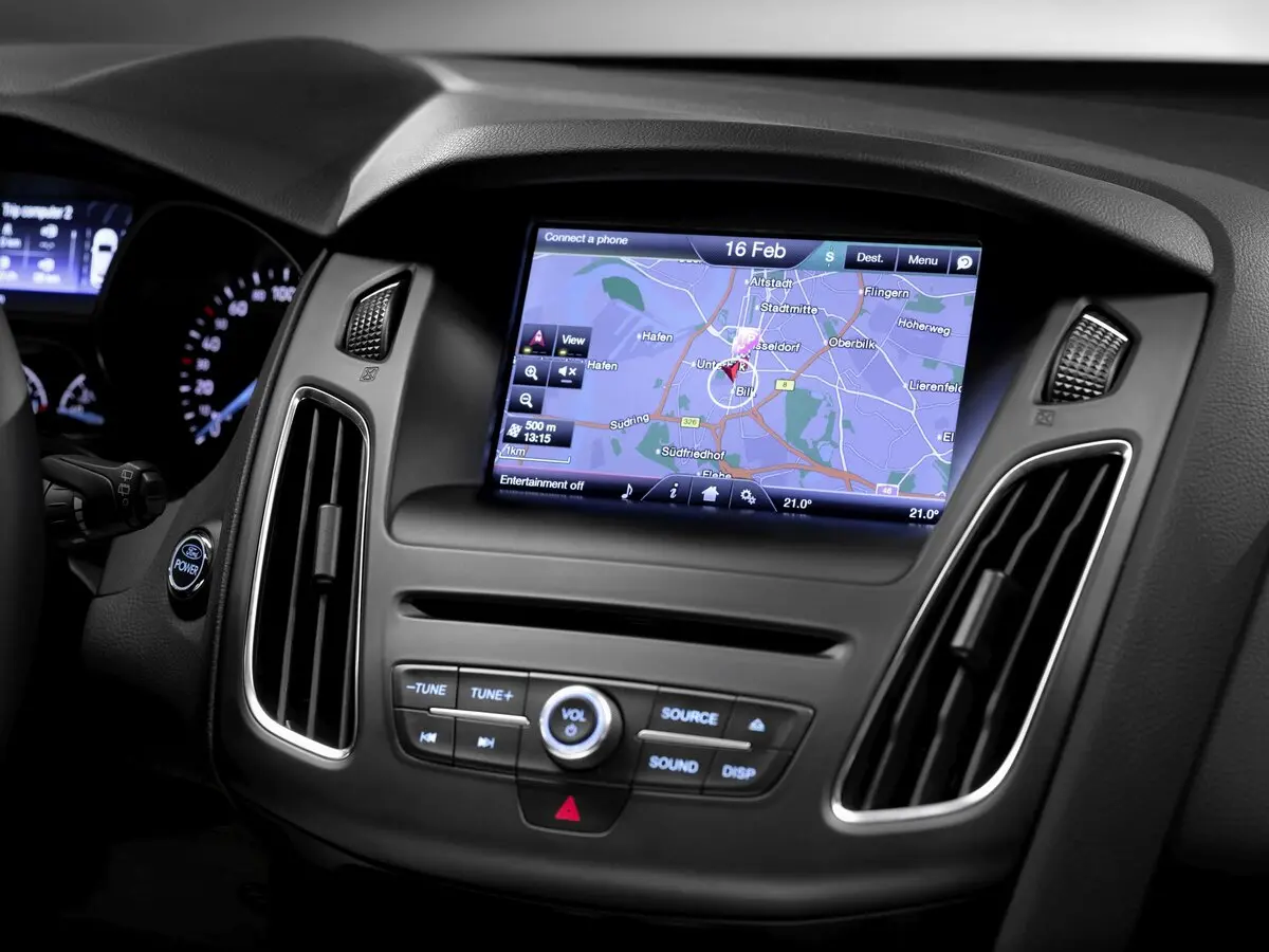 Ford Focus III Рестайлинг Хэтчбек 5 дв. — фото 12