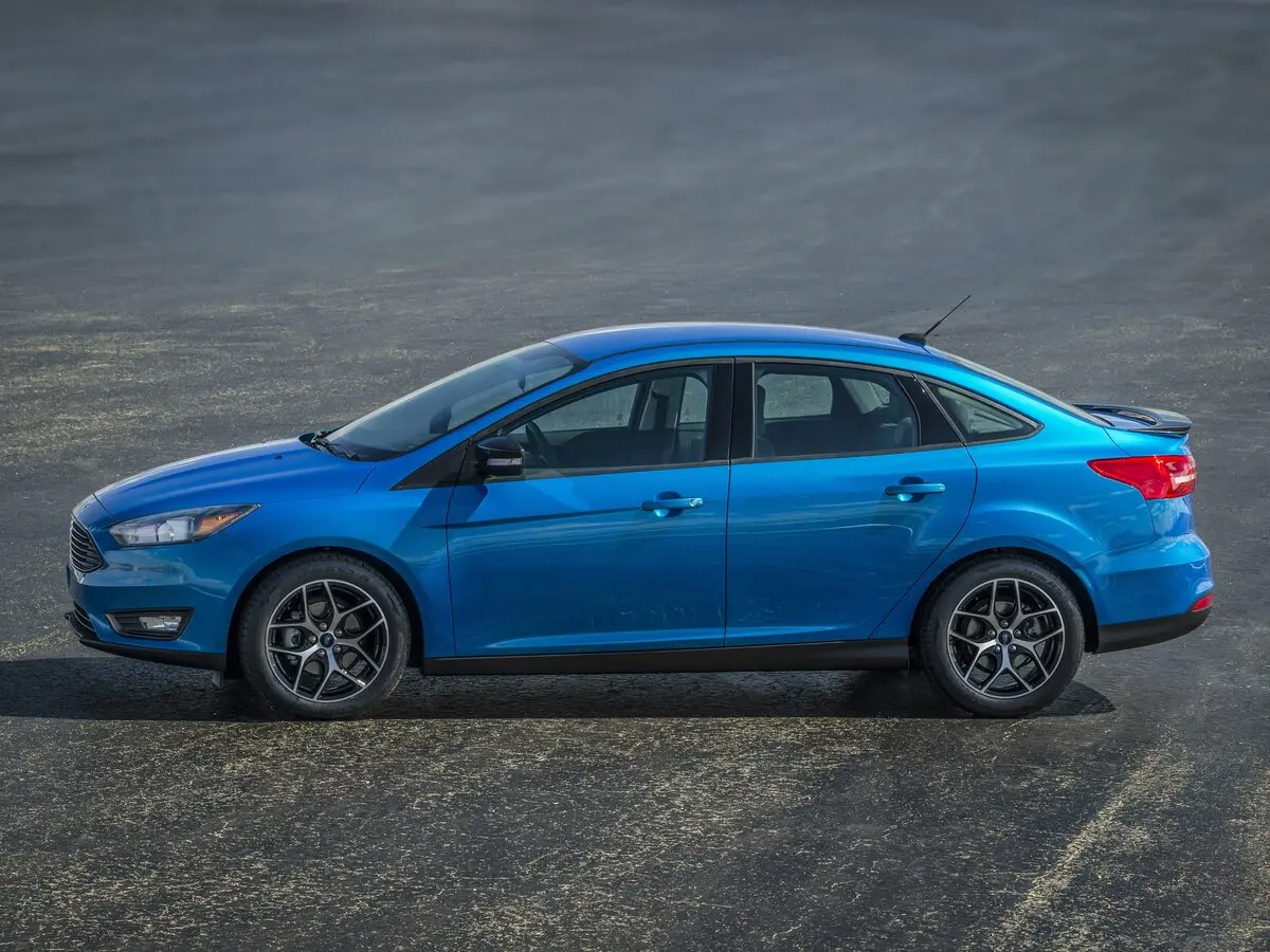 Ford Focus III Рестайлинг Седан — фото 2
