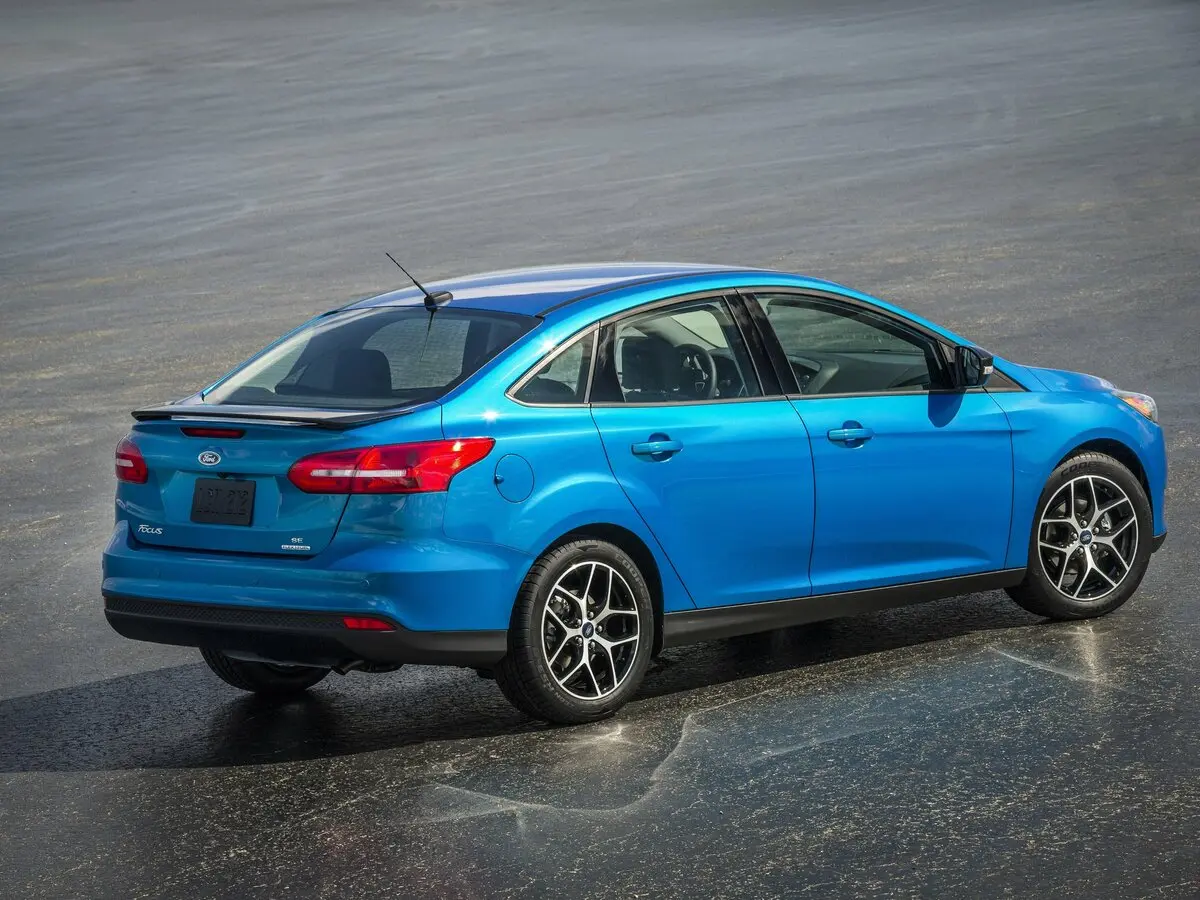 Ford Focus III Рестайлинг Седан — фото 3