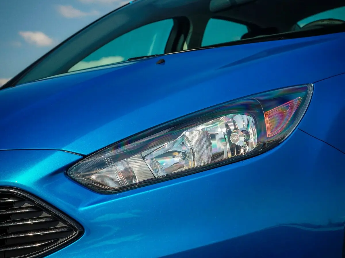 Ford Focus III Рестайлинг Седан — фото 9