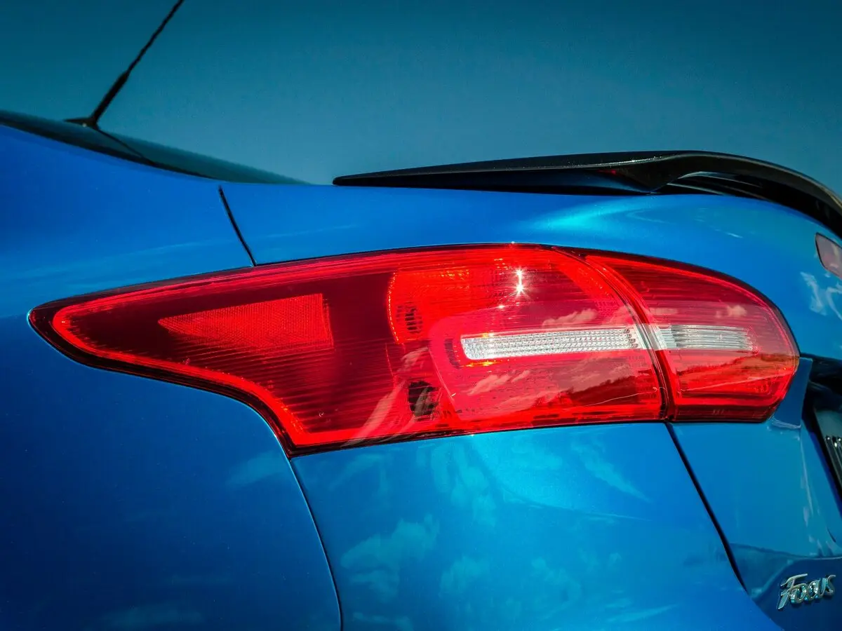 Ford Focus III Рестайлинг Седан — фото 10
