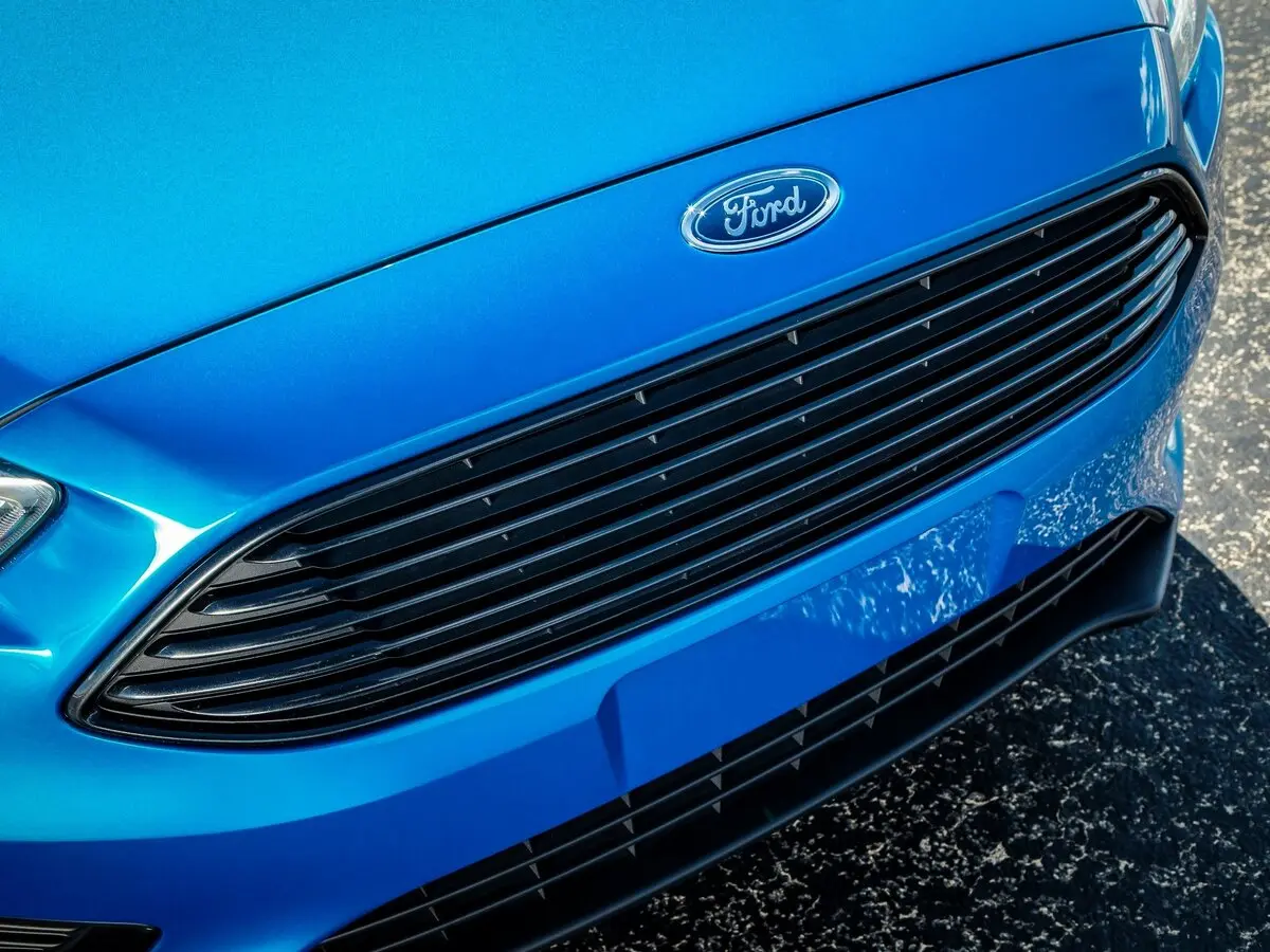 Ford Focus III Рестайлинг Седан — фото 11