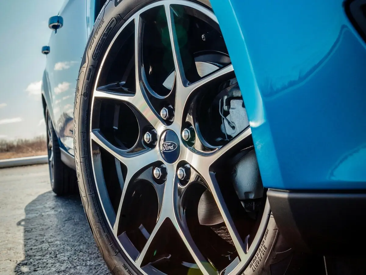 Ford Focus III Рестайлинг Седан — фото 13