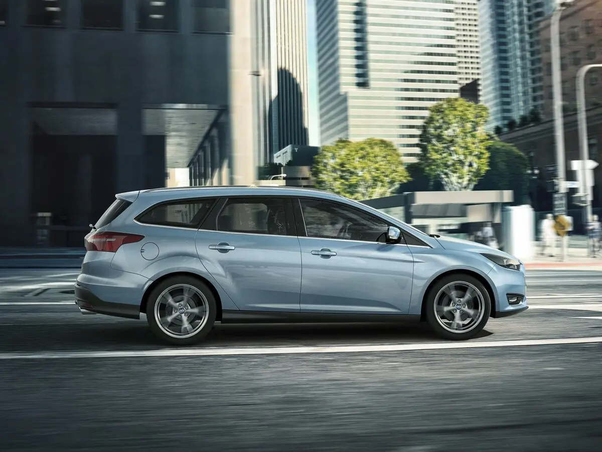 Ford Focus III Рестайлинг Универсал 5 дв. — фото 2
