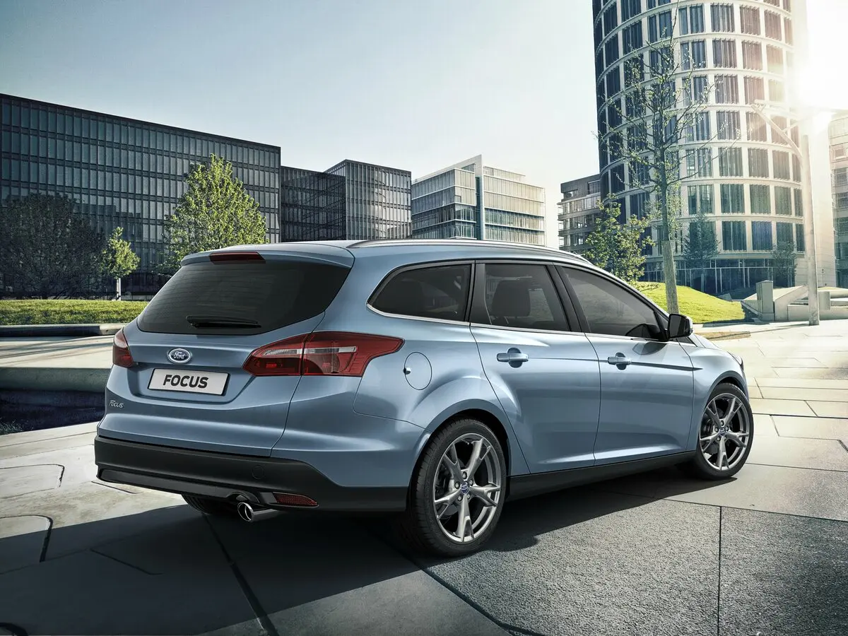 Ford Focus III Рестайлинг Универсал 5 дв. — фото 4