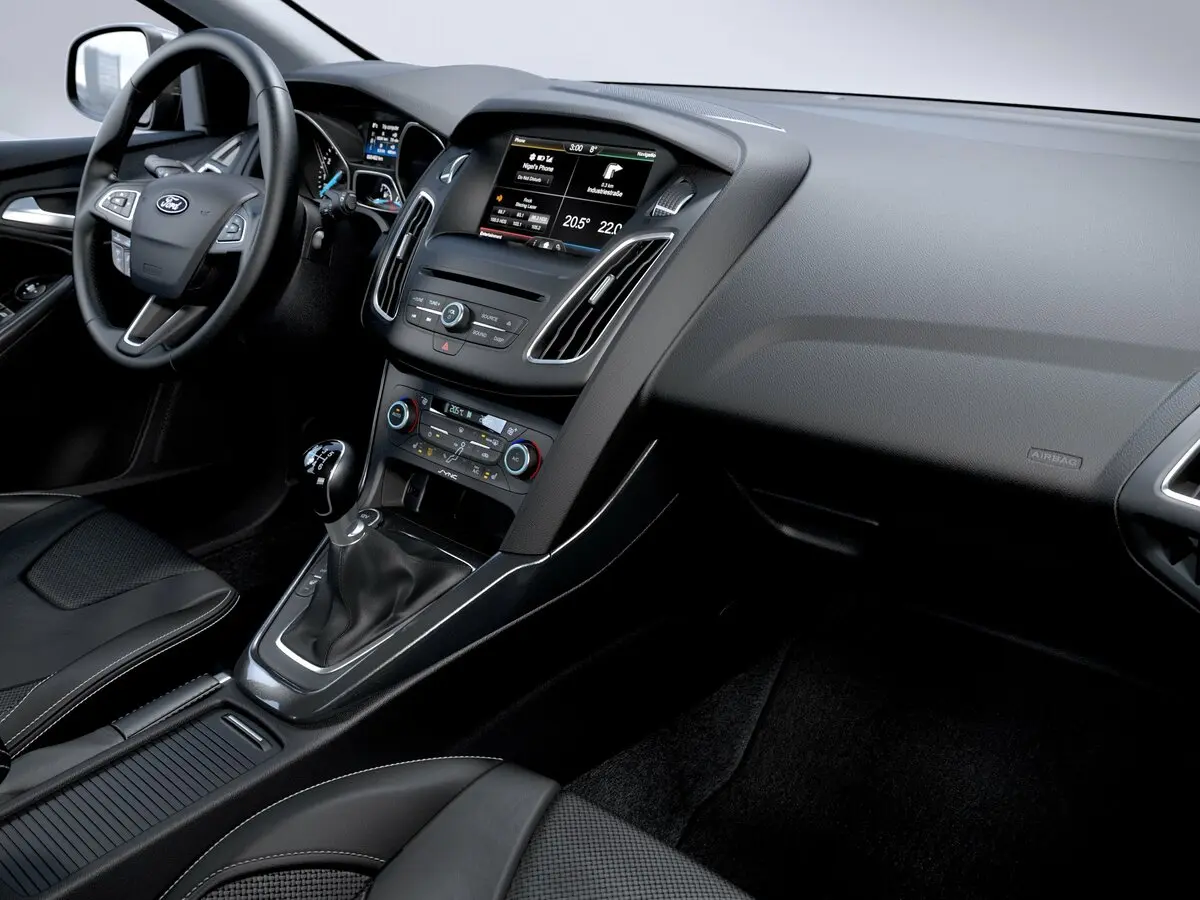 Ford Focus III Рестайлинг Универсал 5 дв. — фото 6
