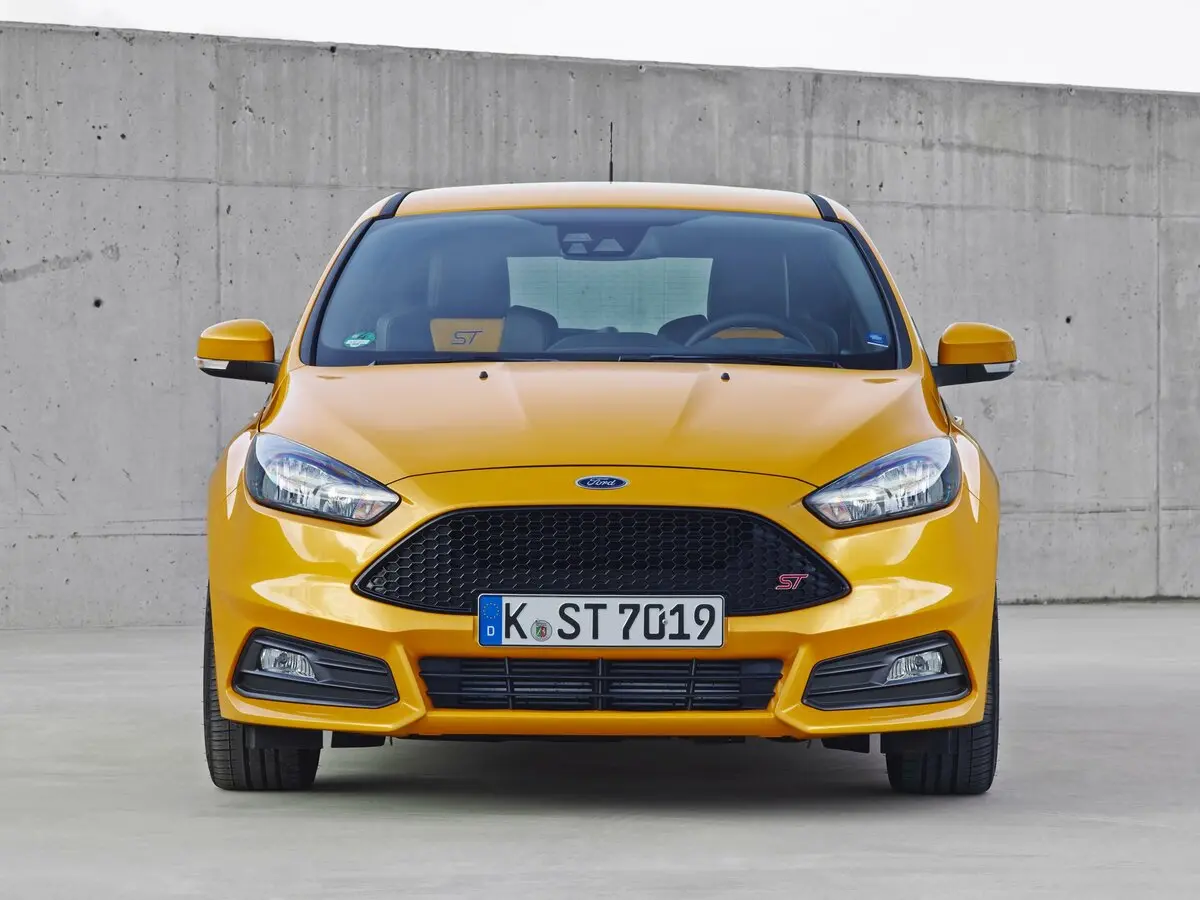 Ford Focus ST III Рестайлинг Хэтчбек 5 дв. — сүрөт 3