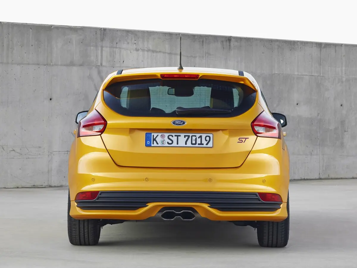 Ford Focus ST III Рестайлинг Хэтчбек 5 дв. — сүрөт 4