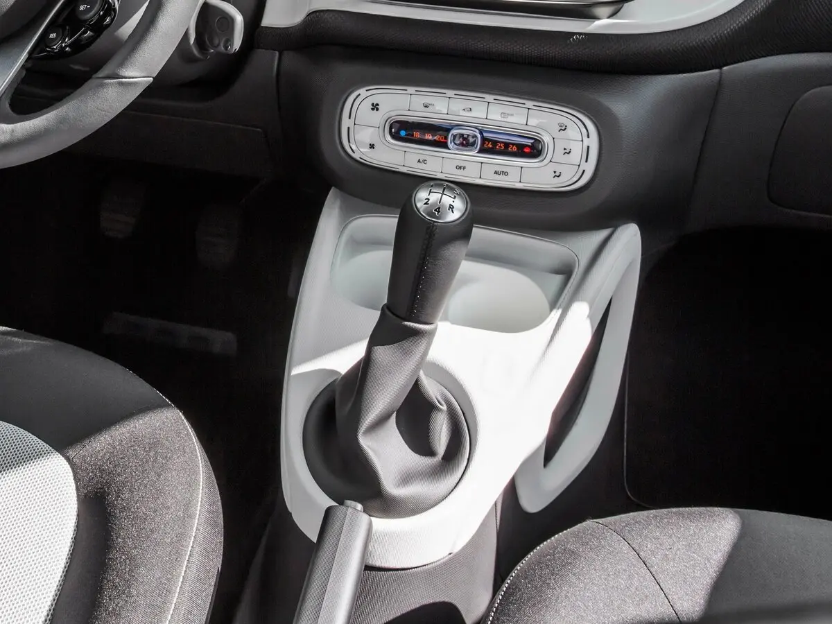 Smart Fortwo III Хэтчбек 3 дв. — фото 12