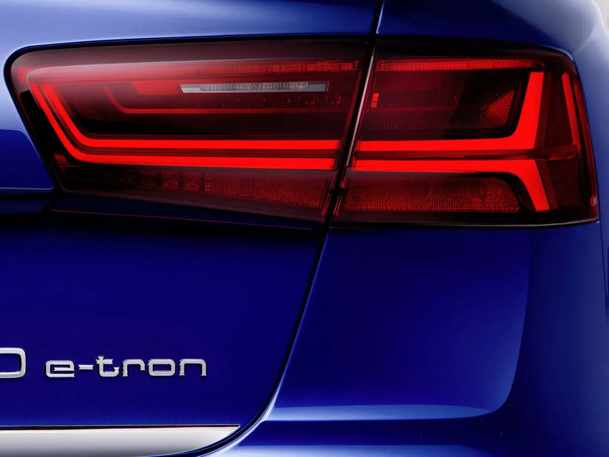 Audi A6 IV (C7) Рестайлинг Седан — photo 12