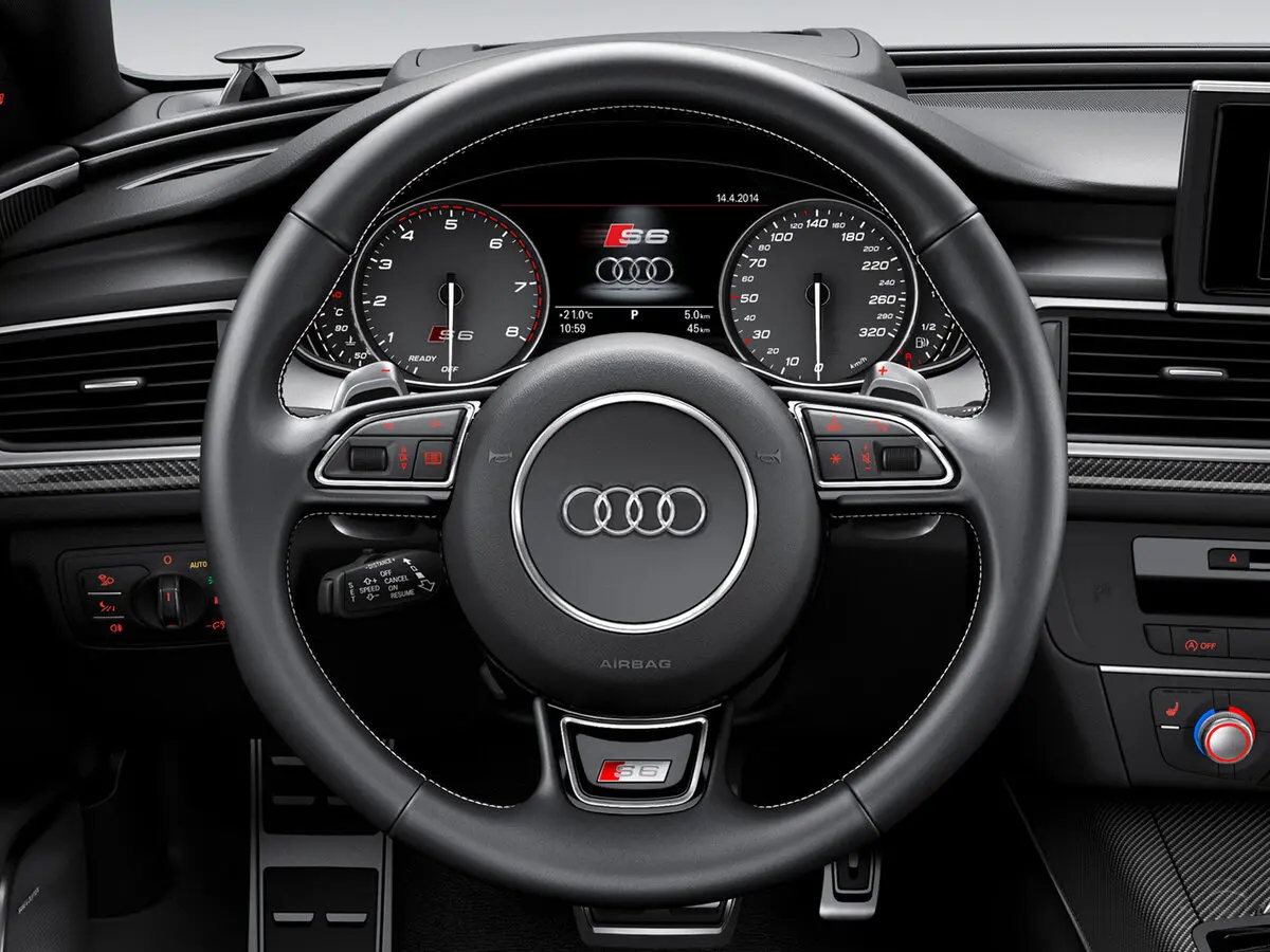 Audi S6 IV (C7) Рестайлинг Седан — 照片 9