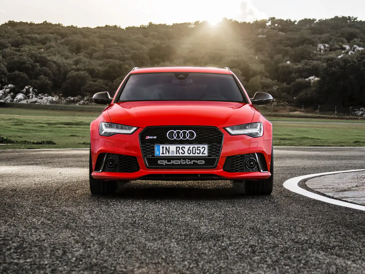 Audi RS 6 III (C7) Рестайлинг Универсал 5 дв. — сүрөт 3