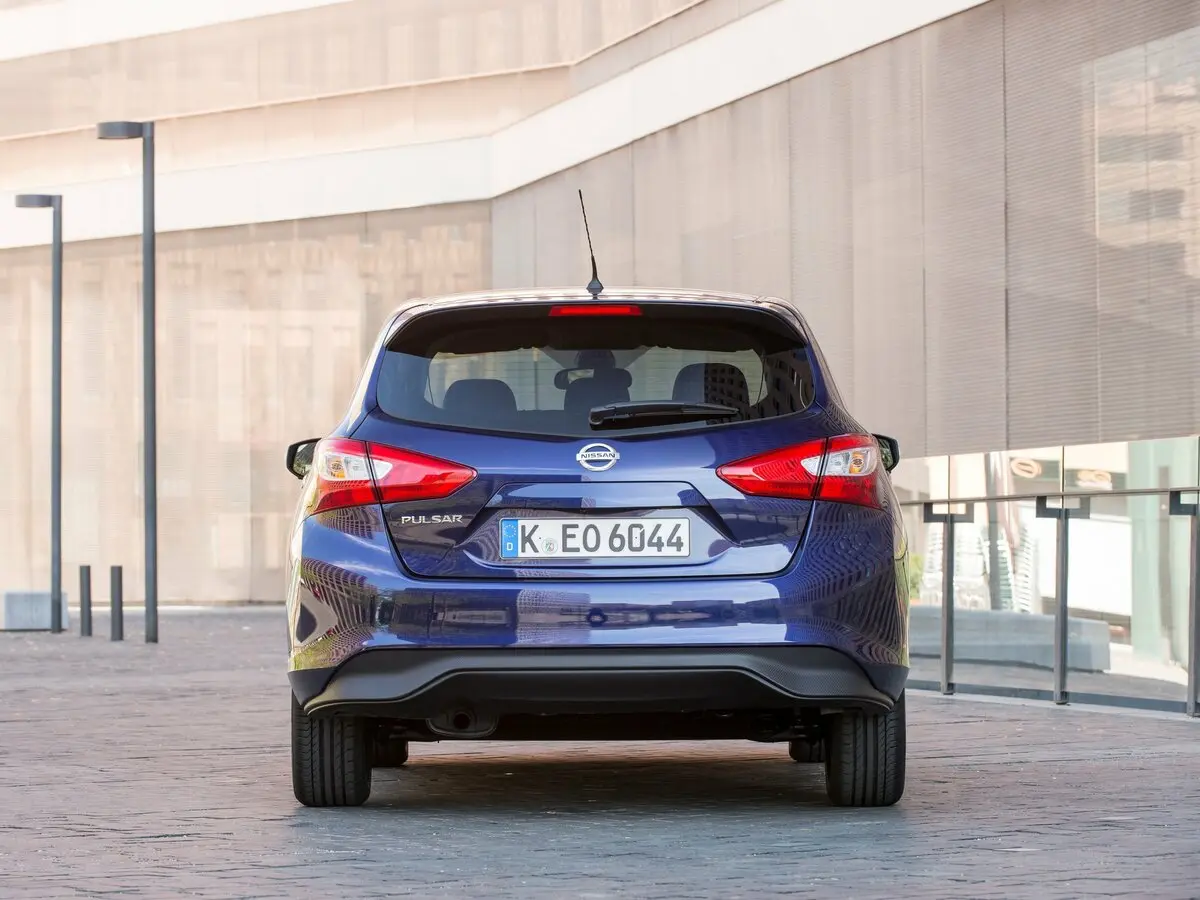 Nissan Pulsar VI (C13) Хэтчбек 5 дв. — сүрөт 4