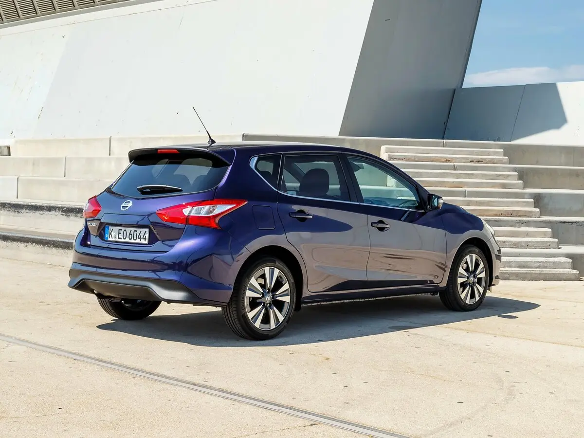 Nissan Pulsar VI (C13) Хэтчбек 5 дв. — сүрөт 5