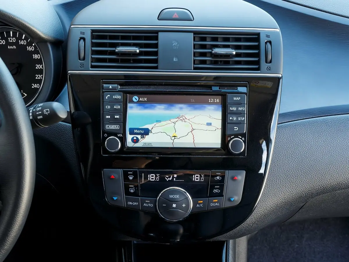 Nissan Pulsar VI (C13) Хэтчбек 5 дв. — сүрөт 16