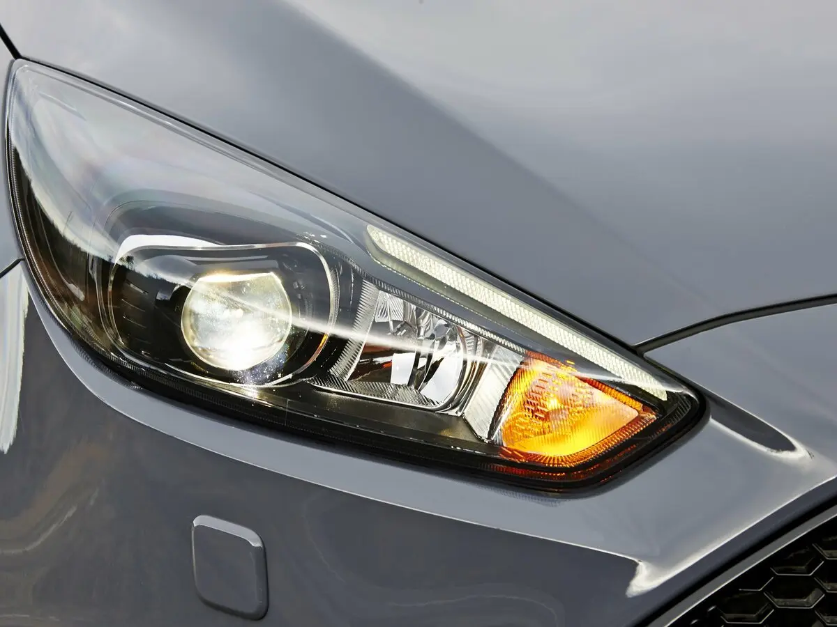Ford Focus ST III Рестайлинг Универсал 5 дв. — 照片 11