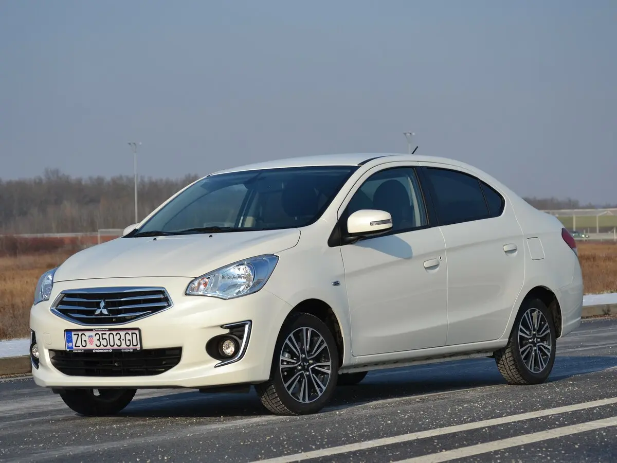 Mitsubishi Attrage I