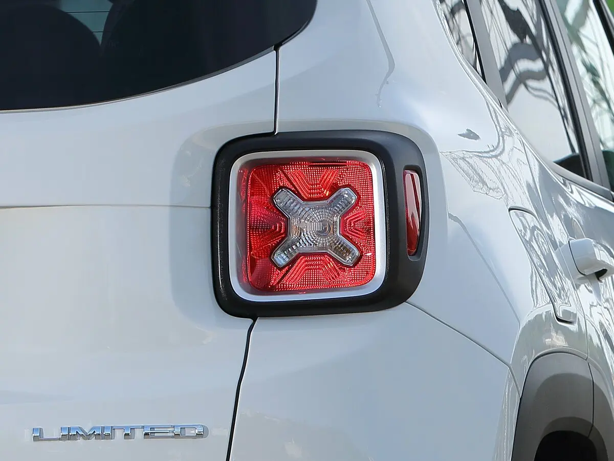 Jeep Renegade I Внедорожник 5 дв. — сүрөт 16