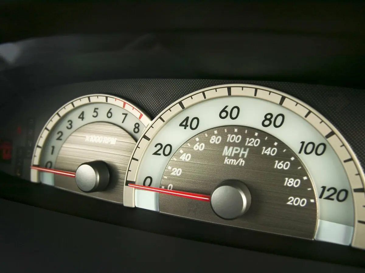 Toyota Yaris II Седан — сүрөт 7