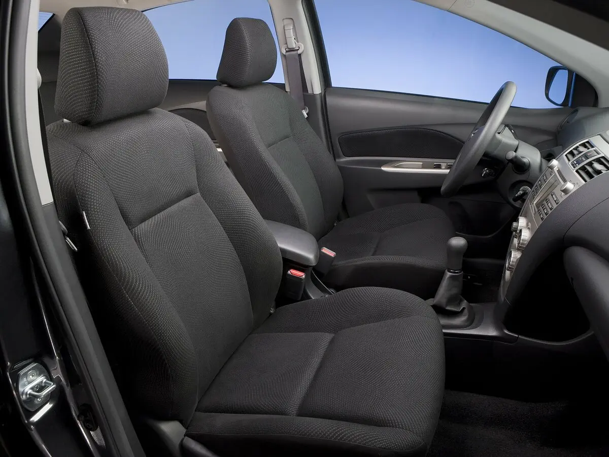 Toyota Yaris II Рестайлинг Седан — сүрөт 5
