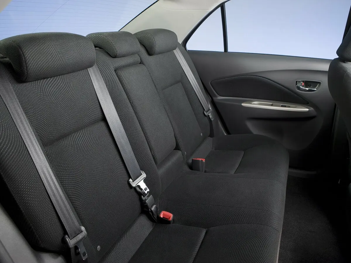 Toyota Yaris II Рестайлинг Седан — сүрөт 7
