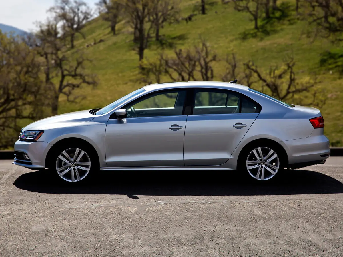 Volkswagen Jetta VI Рестайлинг Седан — фото 2